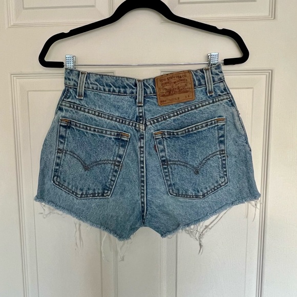 π©΅ Leviβs Vintage 550 Shortsπ©΅ - Picture 9 of 16